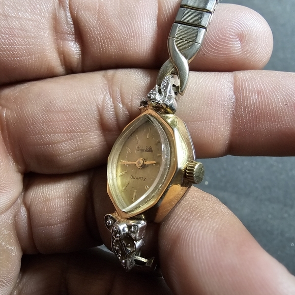 Vintage Pierre Vallee Cockatil Watch Gold Tone Not Working For Parts Or Repair s - Picture 7 of 8